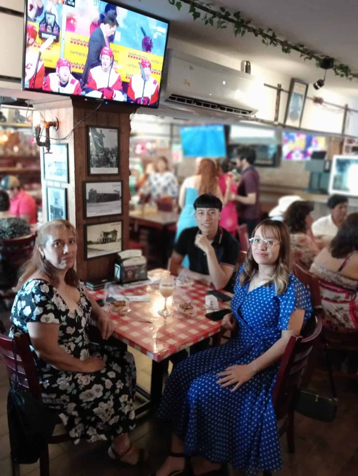 Humberto Villarreal celebra incremento en ventas de restaurantes en Nueva Rosita