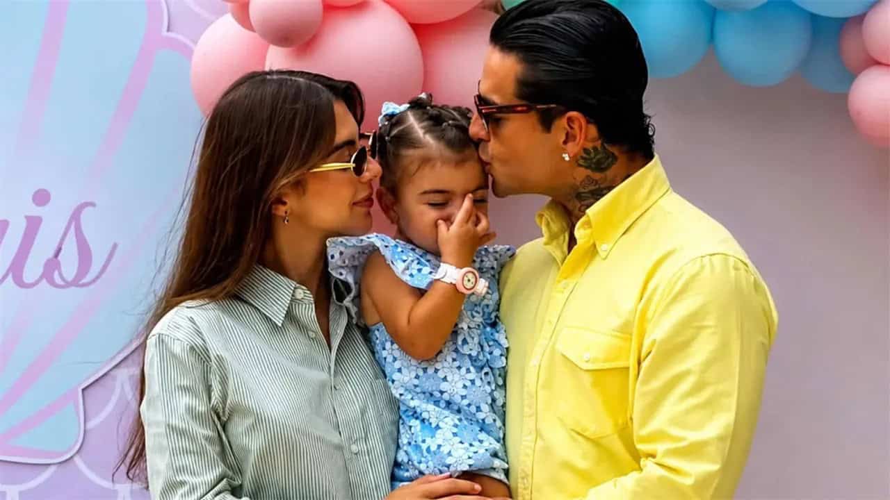 Maluma sorprende en el D&iacute;a de las Madres: viene en camino su segundo beb&eacute;