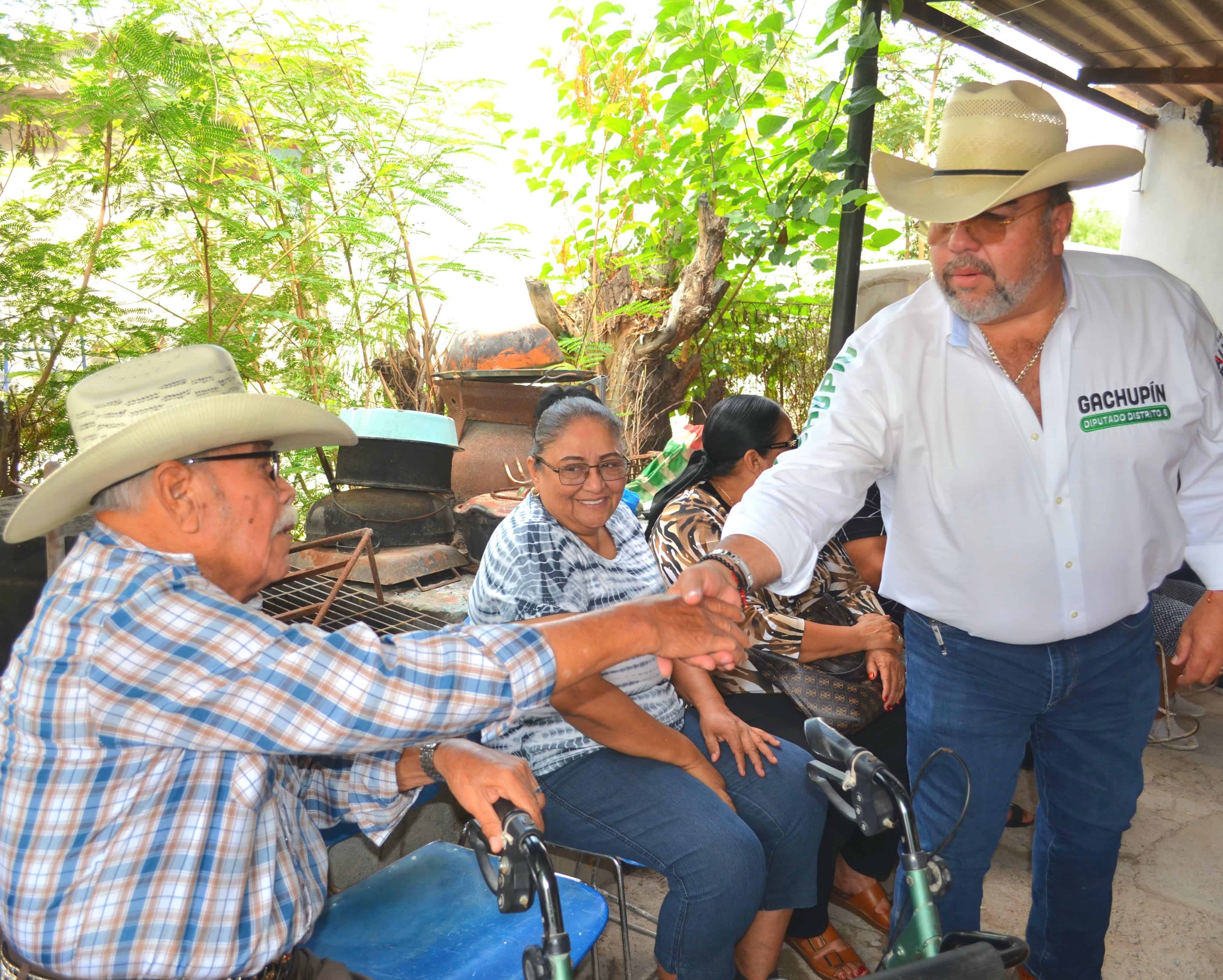 Gachup&iacute;n escucha a familias en Frontera: propuestas para el Congreso