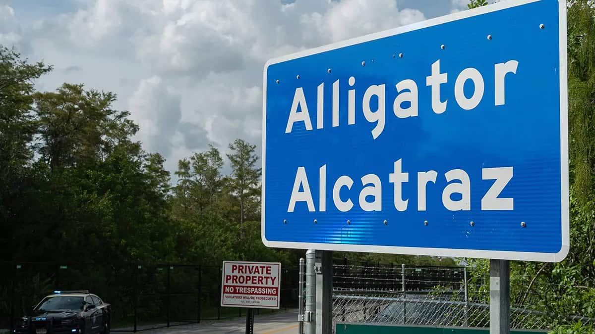Ron DeSantis cierra Alligator Alcatraz en Florida tras meses de cr&iacute;ticas