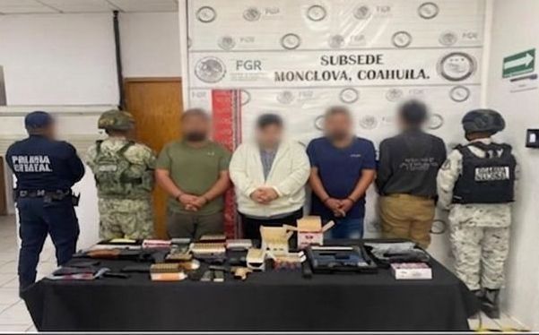 Ej&eacute;rcito Mexicano detiene a tres hombres y asegura armas en Progreso
