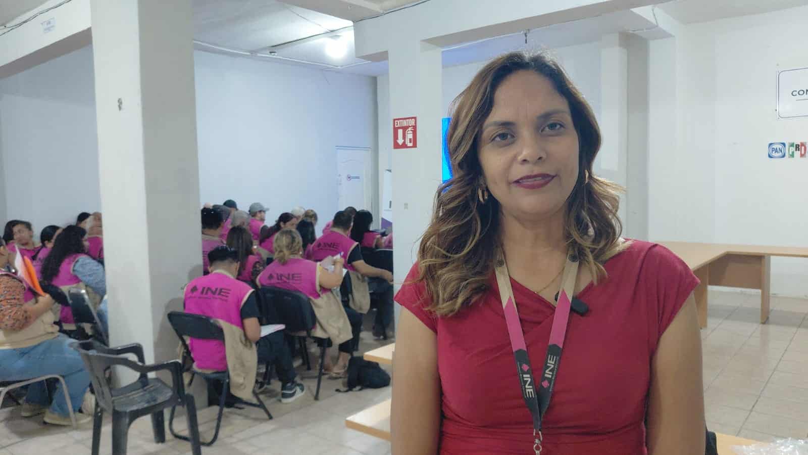 Claudia Minor capacita a supervisores electorales en Sabinas