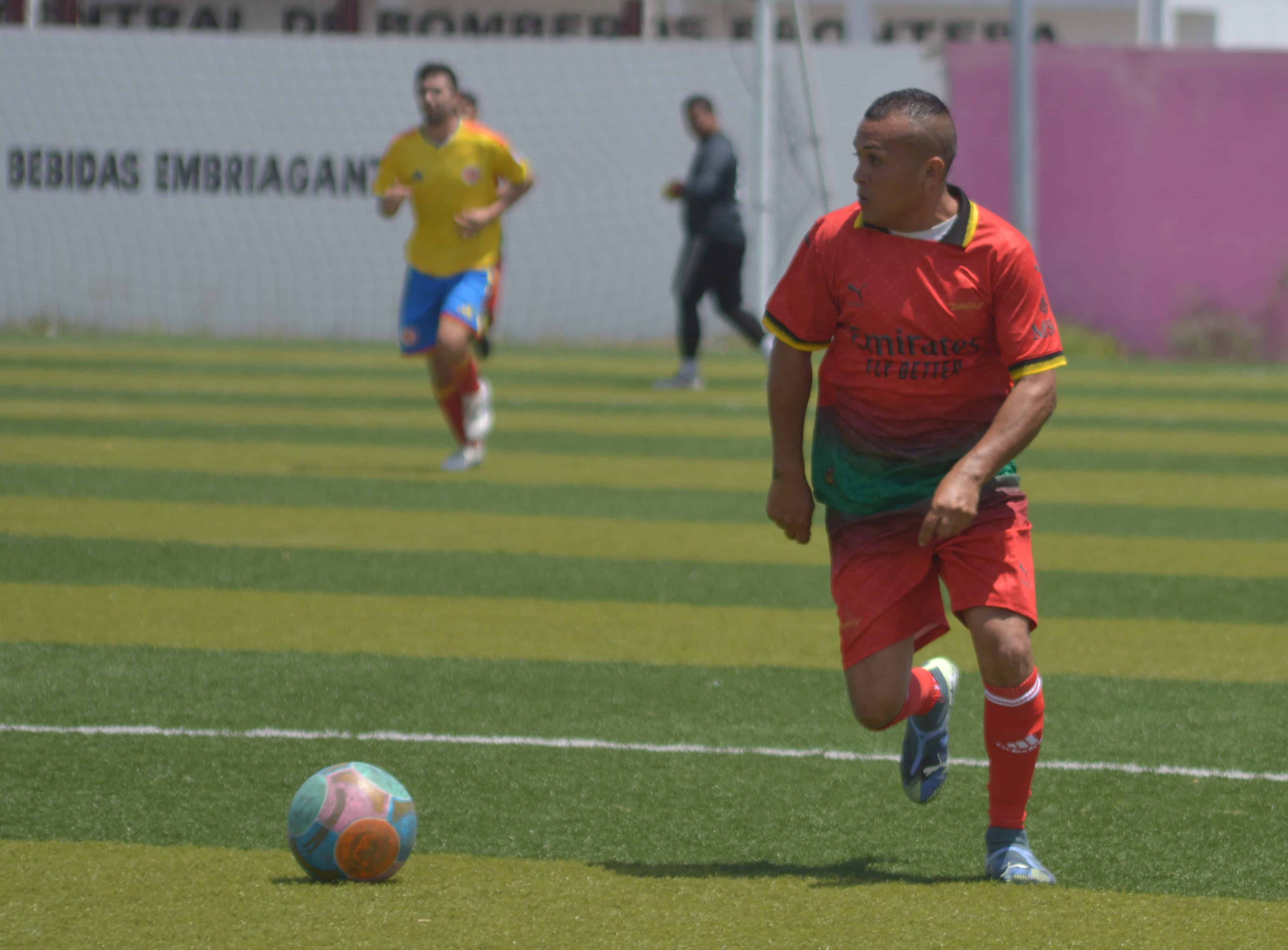 Ramiro Corpus anota doblete y Real Lauritos golea a Santos ATE