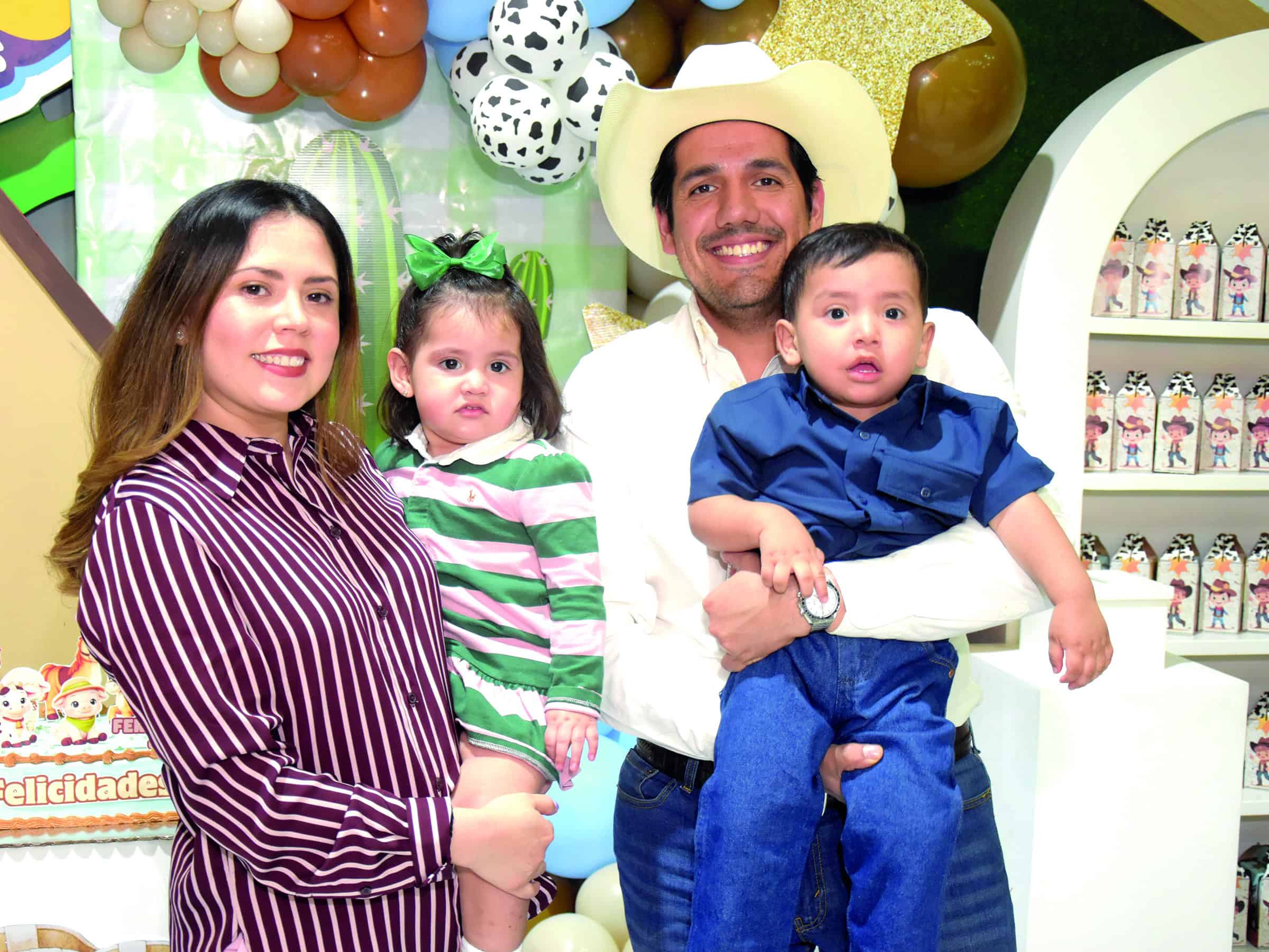 Fernandito Aguirre celebra su cumplea&ntilde;os vaquero en familia