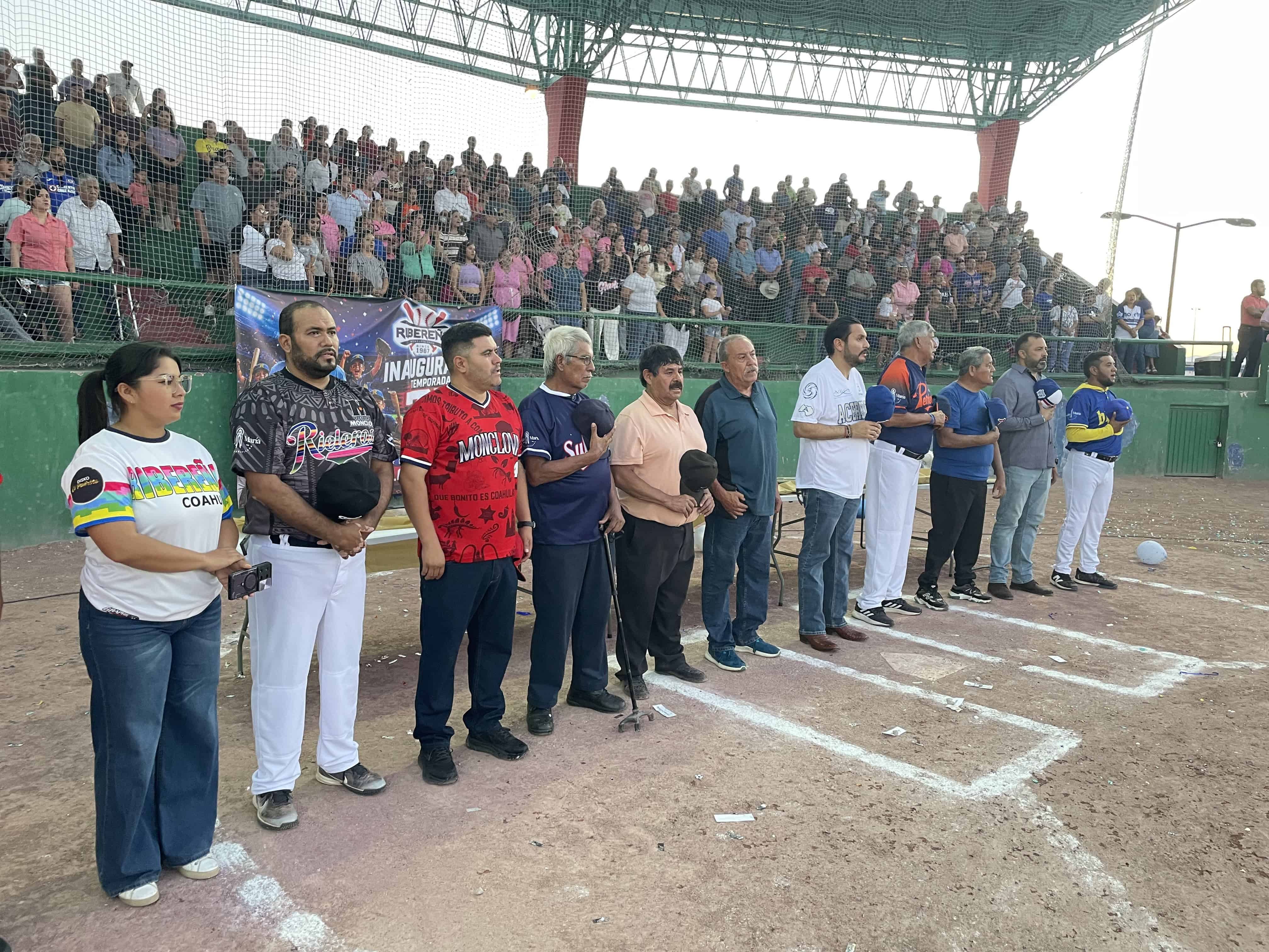 Carlos Villarreal P&eacute;rez inaugura la Liga de B&eacute;isbol Ribere&ntilde;a en M&uacute;zquiz