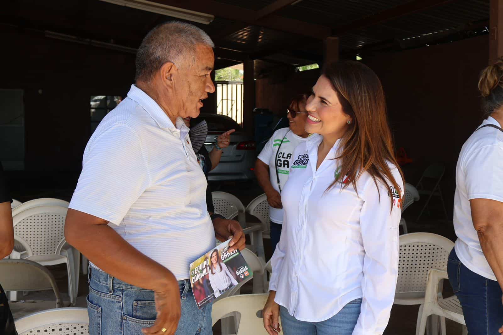 Claudia Garza refuerza su campa&ntilde;a en Nava con apoyo ciudadano