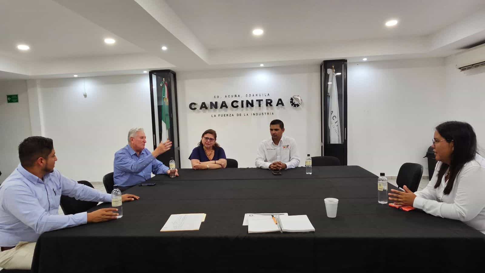 Candidatos del Distrito 1 se re&uacute;nen con c&aacute;maras empresariales en Ciudad Acu&ntilde;a