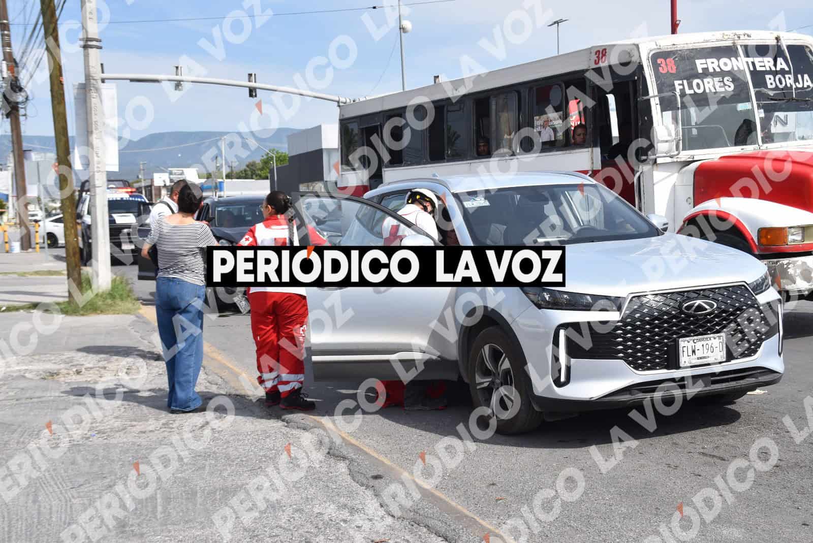 Movilizaci&oacute;n de cuerpos de emergencia tras choque en Monclova