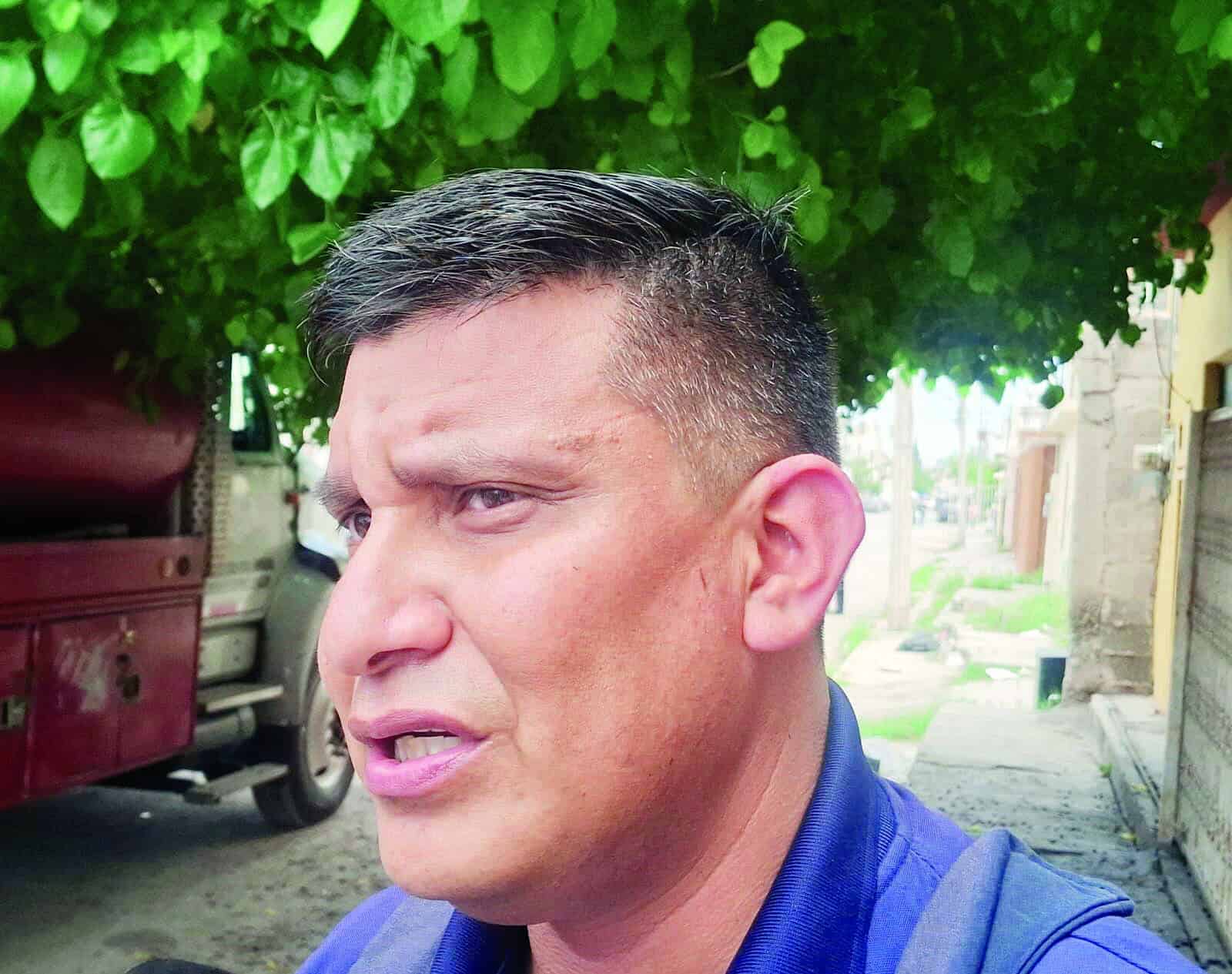 Pedro Alvarado llama a la prevenci&oacute;n: no dejar ni&ntilde;os solos en veh&iacute;culos en Monclova