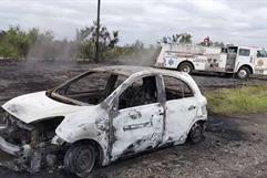 Intensa movilización de emergencia por incendio de auto en carretera federal 57 en Nueva Rosita