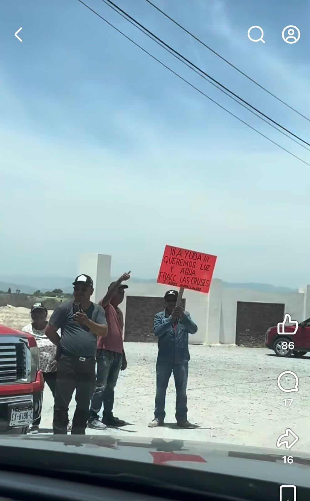 Habitantes de Las Cruces protestan por falta de servicios en Frontera