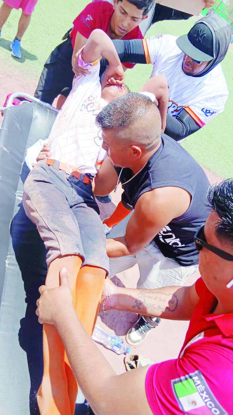 Jugador de b&eacute;isbol recibe pelotazo en Frontera