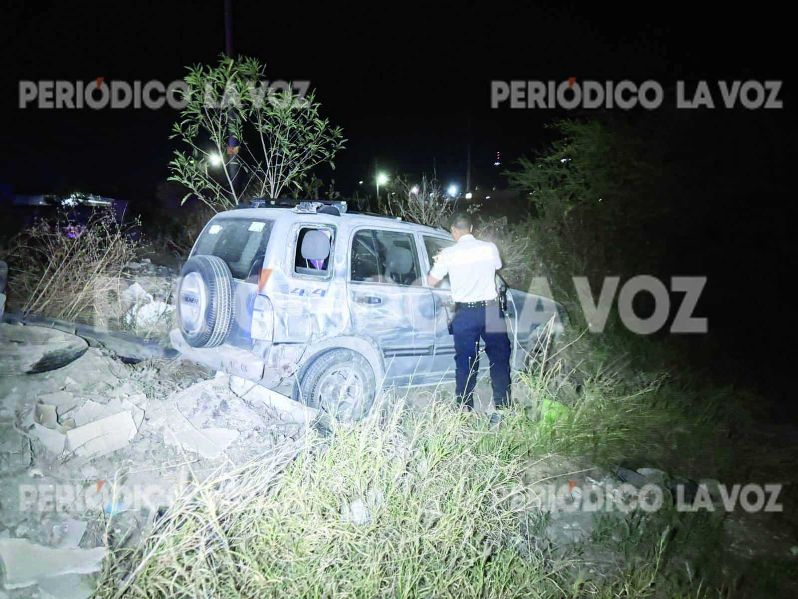 Mujer ebria vuelca su camioneta en Monclova: Janeth Gloria detenida