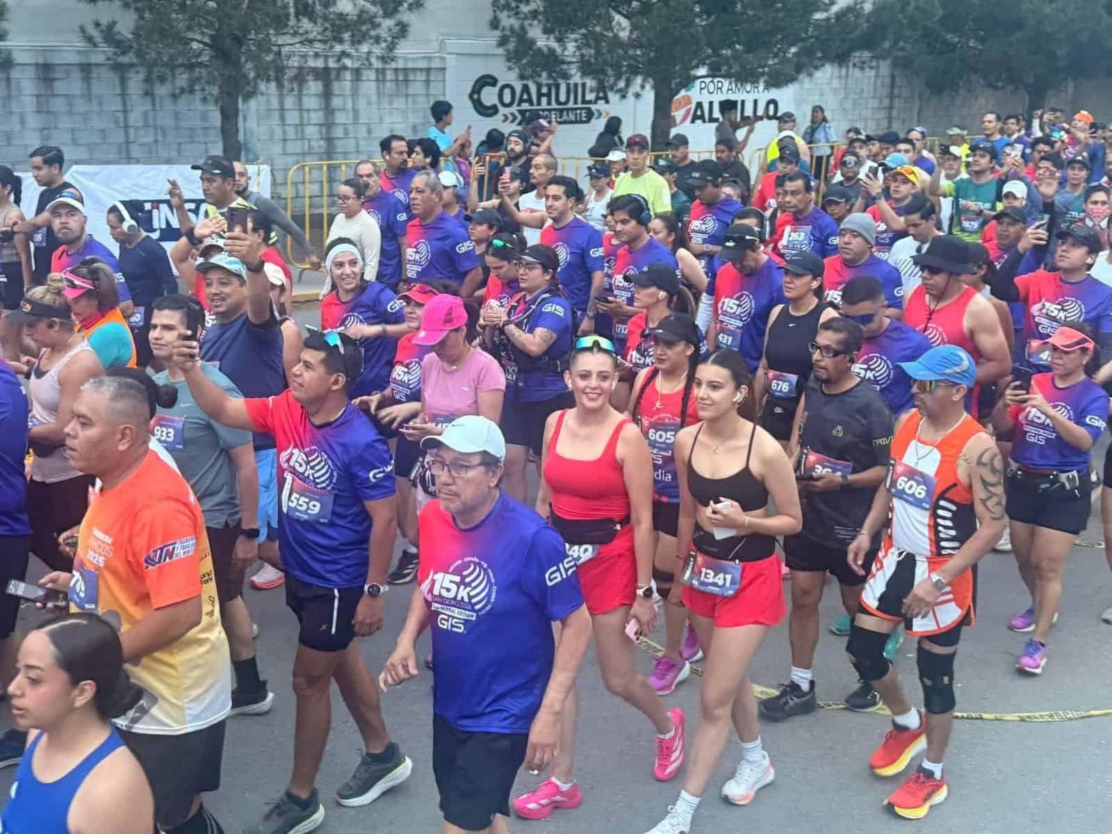 Re&uacute;ne 15K GIS a miles de corredores