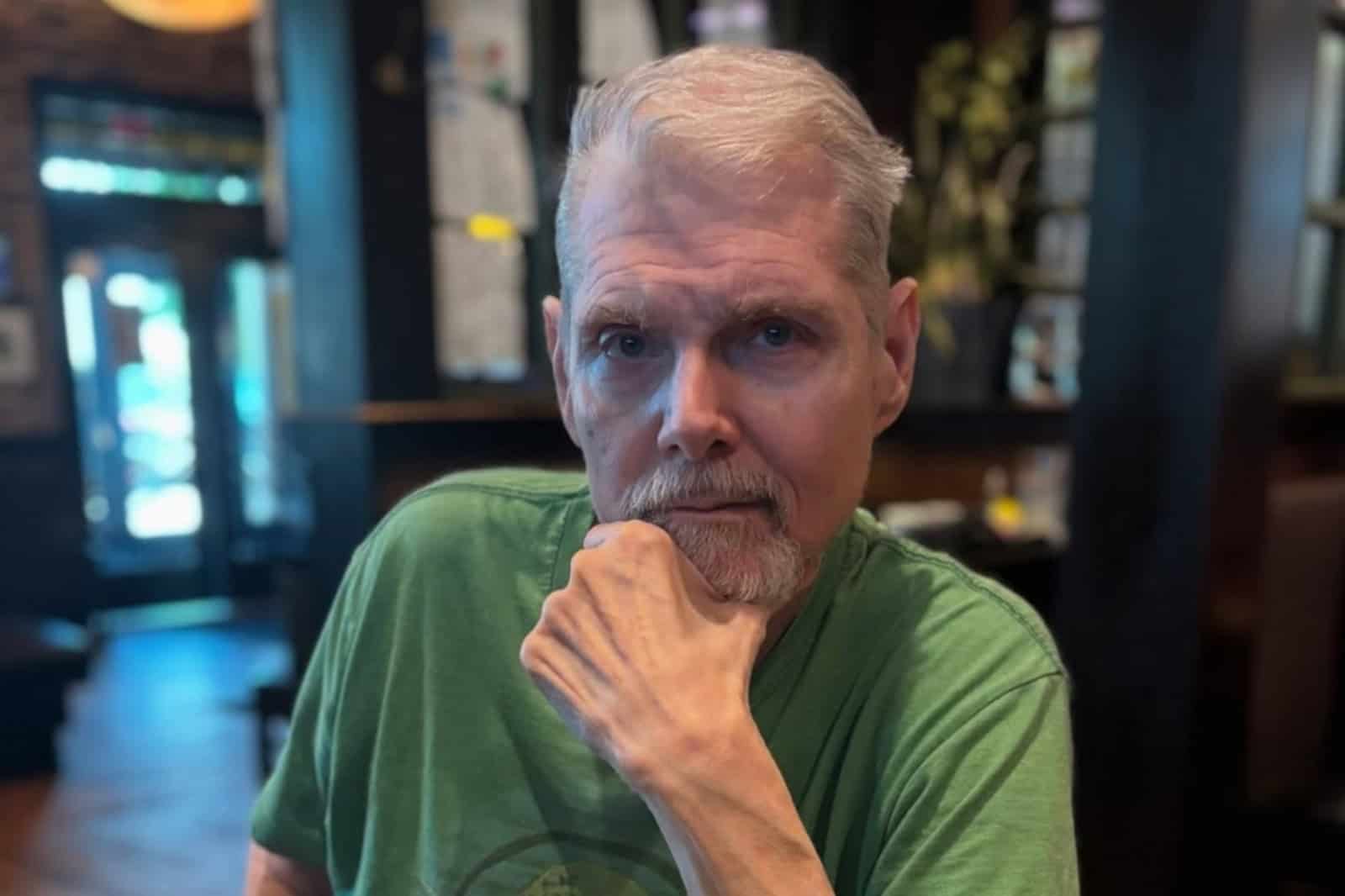 Tom Kane, reconocido actor de voz, muere a los 64 a&ntilde;os
