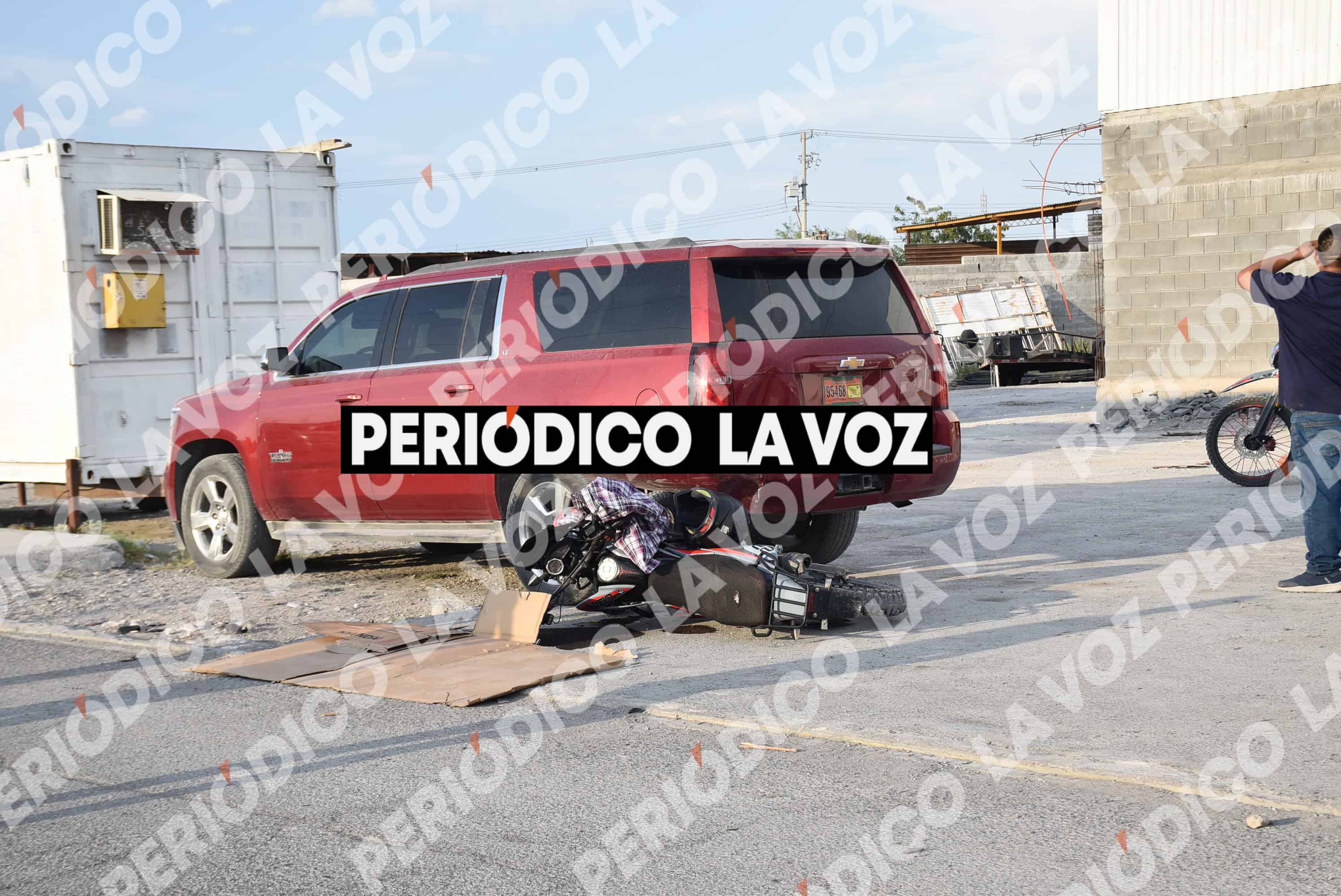 Motociclista sufre lesiones graves tras accidente en Monclova