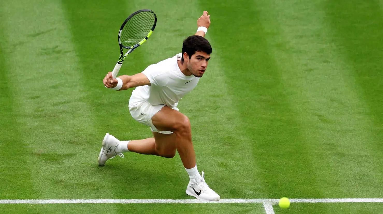 Carlos Alcaraz no jugar&aacute; en Wimbledon por lesi&oacute;n de mu&ntilde;eca