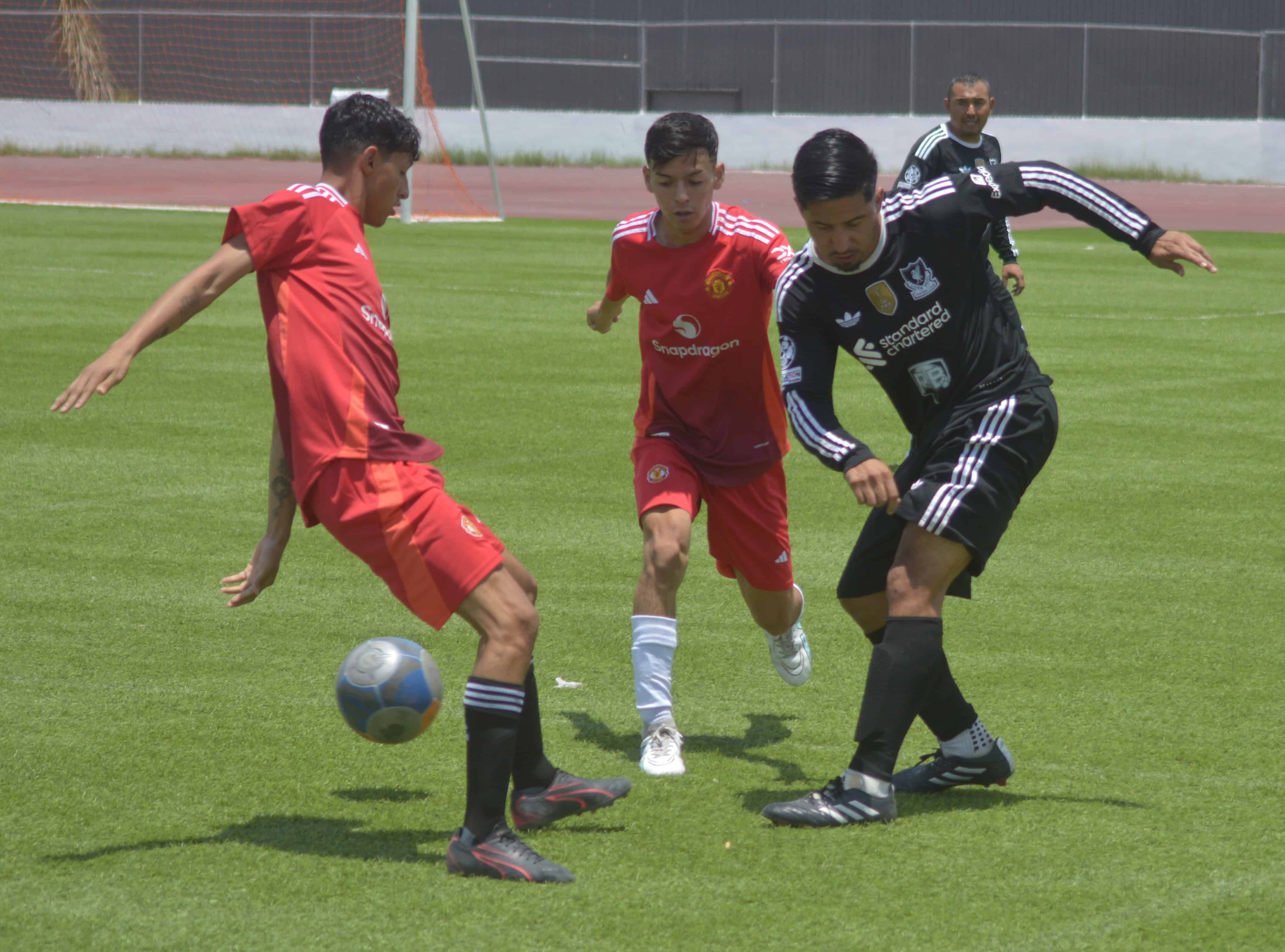 RB Insupla se corona campe&oacute;n de Liga Municipal F&uacute;tbol tras vencer a Los Dos Amigos