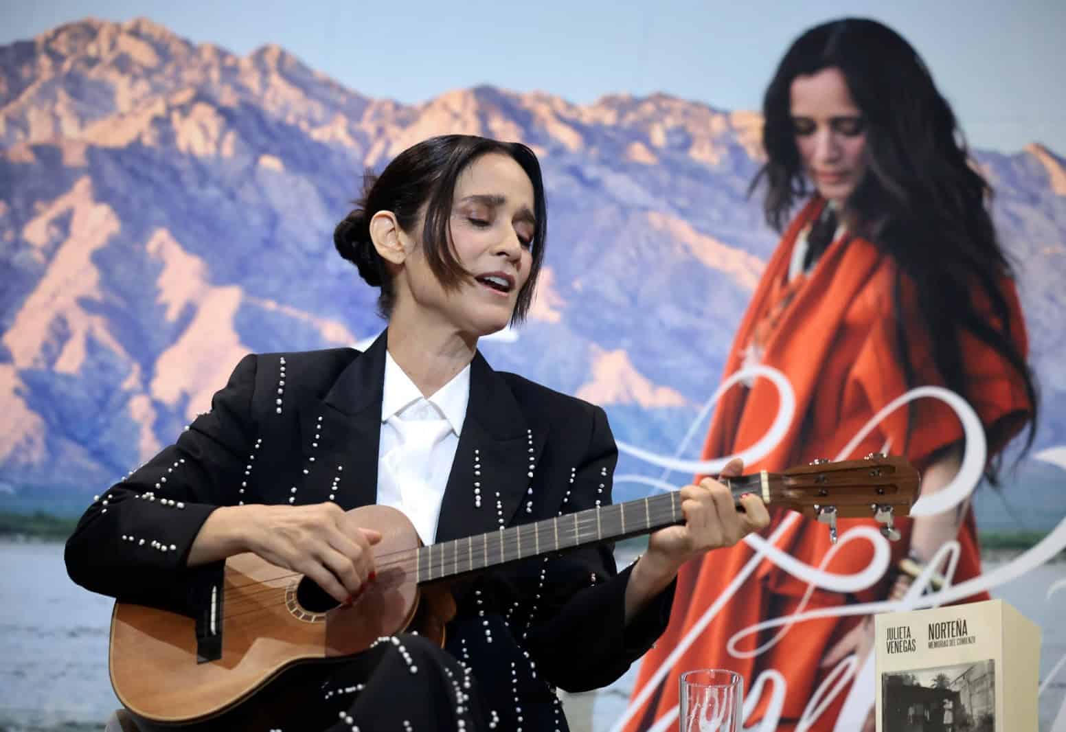 Norte&ntilde;a: el nuevo &aacute;lbum de Julieta Venegas que explora el Regional Mexicano