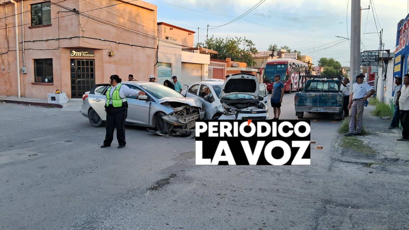 En El Pueblo  deja choque cinco heridos