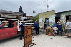Devastador incendio consume dos viviendas y deja a familias sin patrimonio en Sabinas