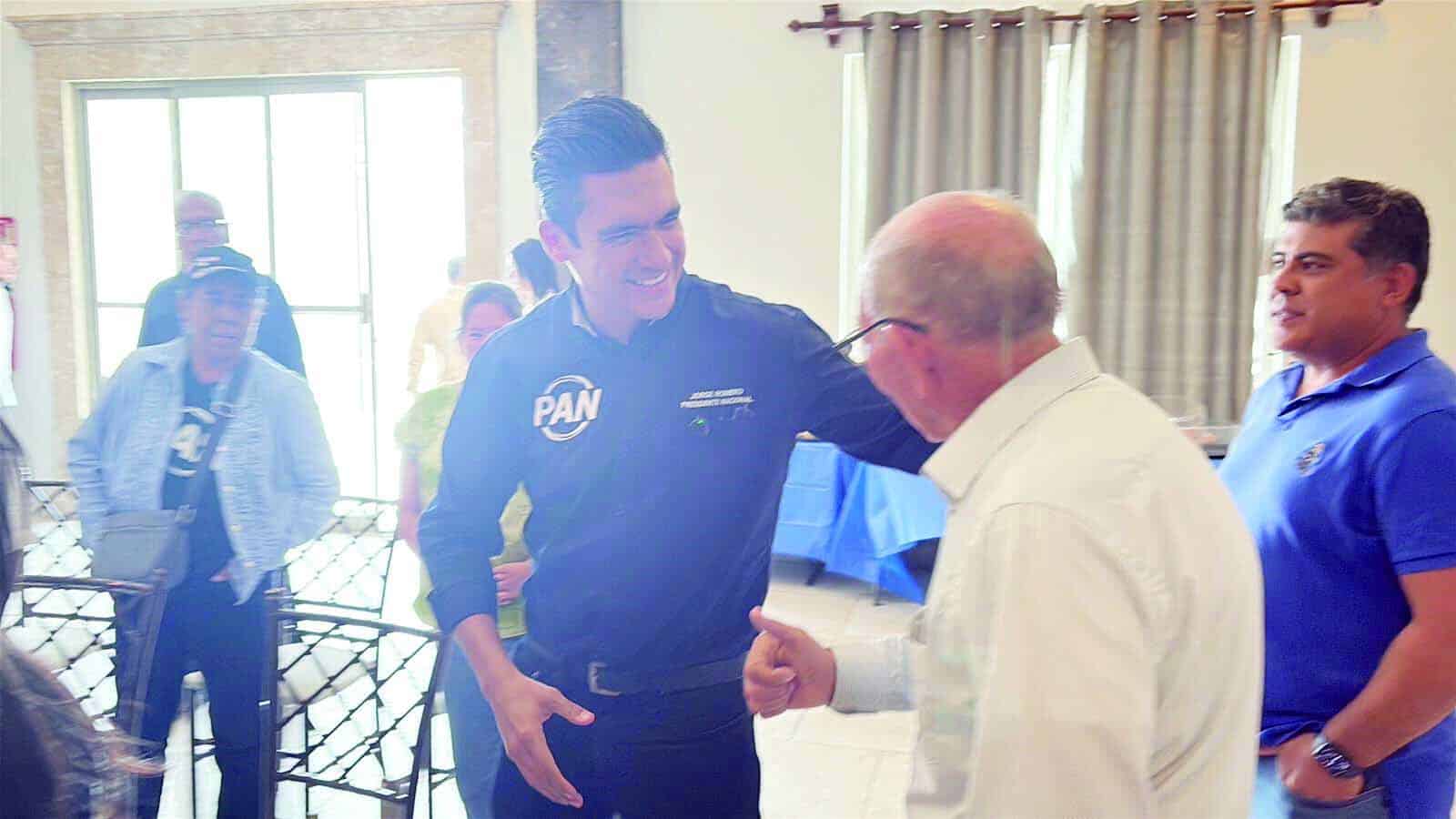 Cuatro Ci&eacute;negas: Jorge Romero Herrera denuncia promesas incumplidas de Morena