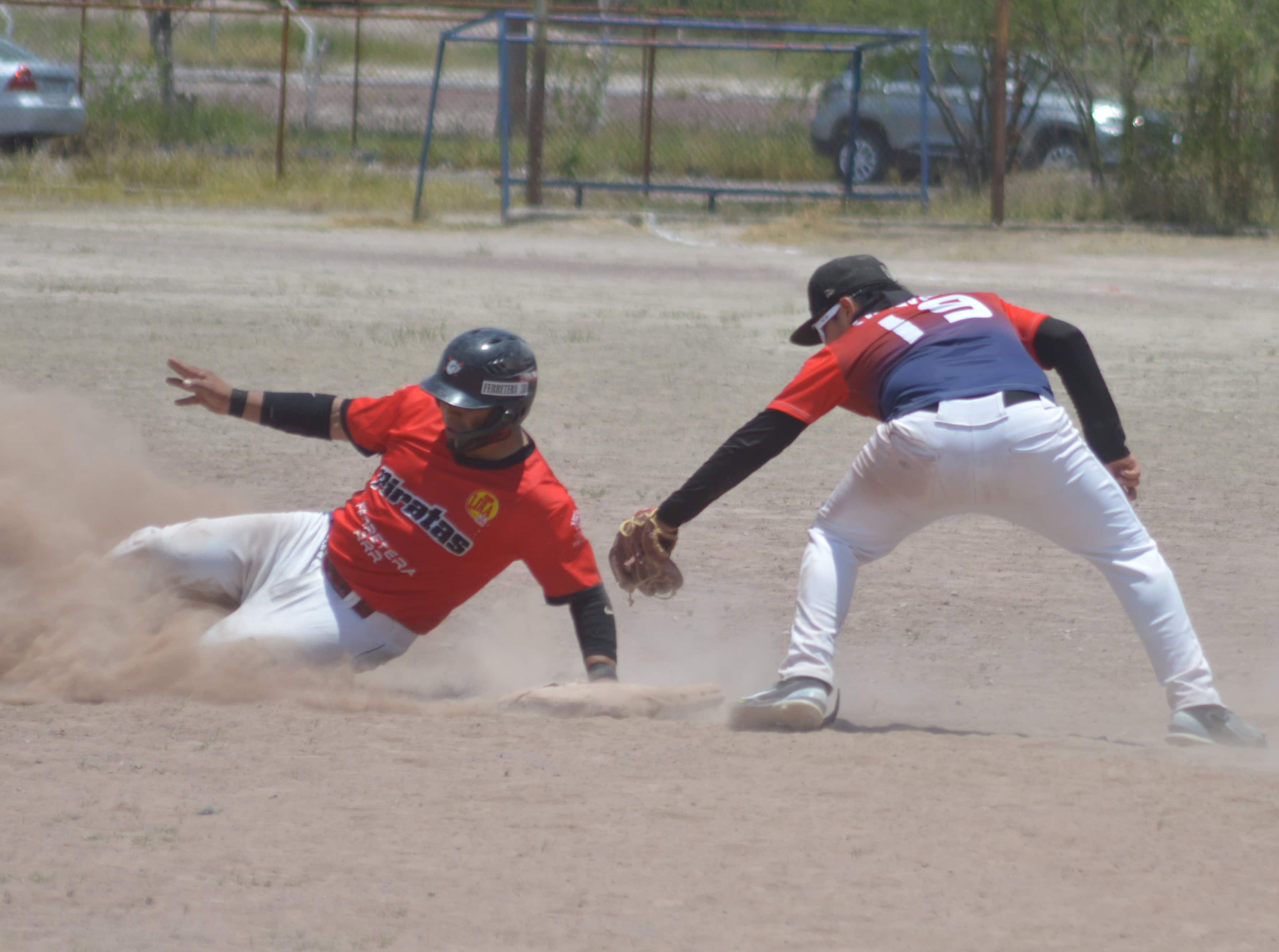 Piratas aseguran su pase a playoffs tras vencer a Nationals en Monclova