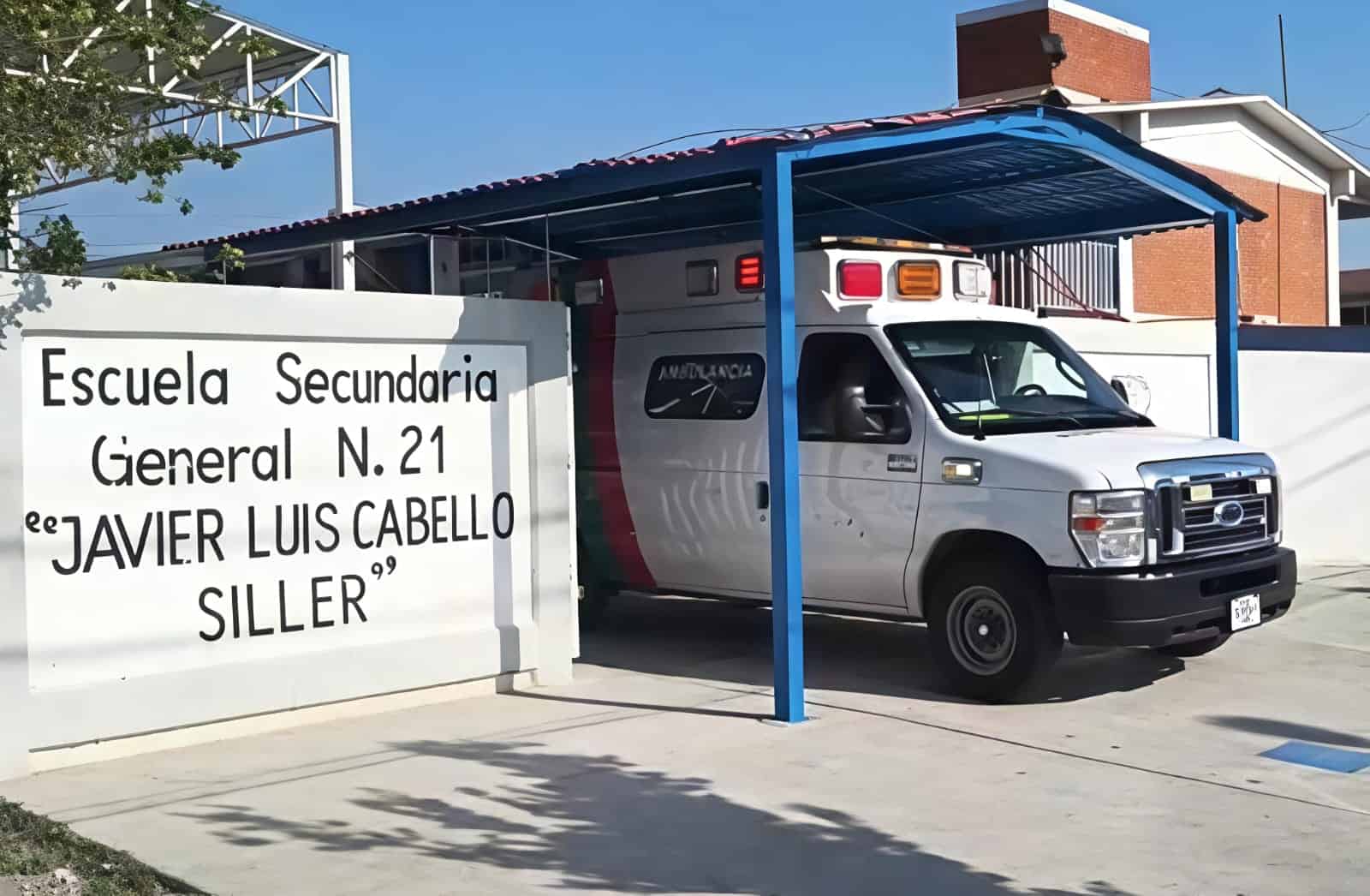Profesor atenta contra su vida dentro de secundaria 21 en Saltillo