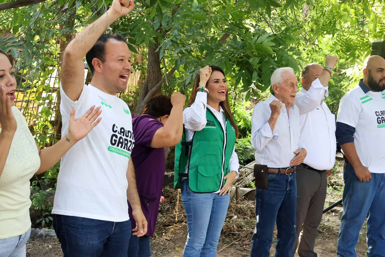 Puerta por puerta, Claudia Garza fortalece proyecto ciudadano