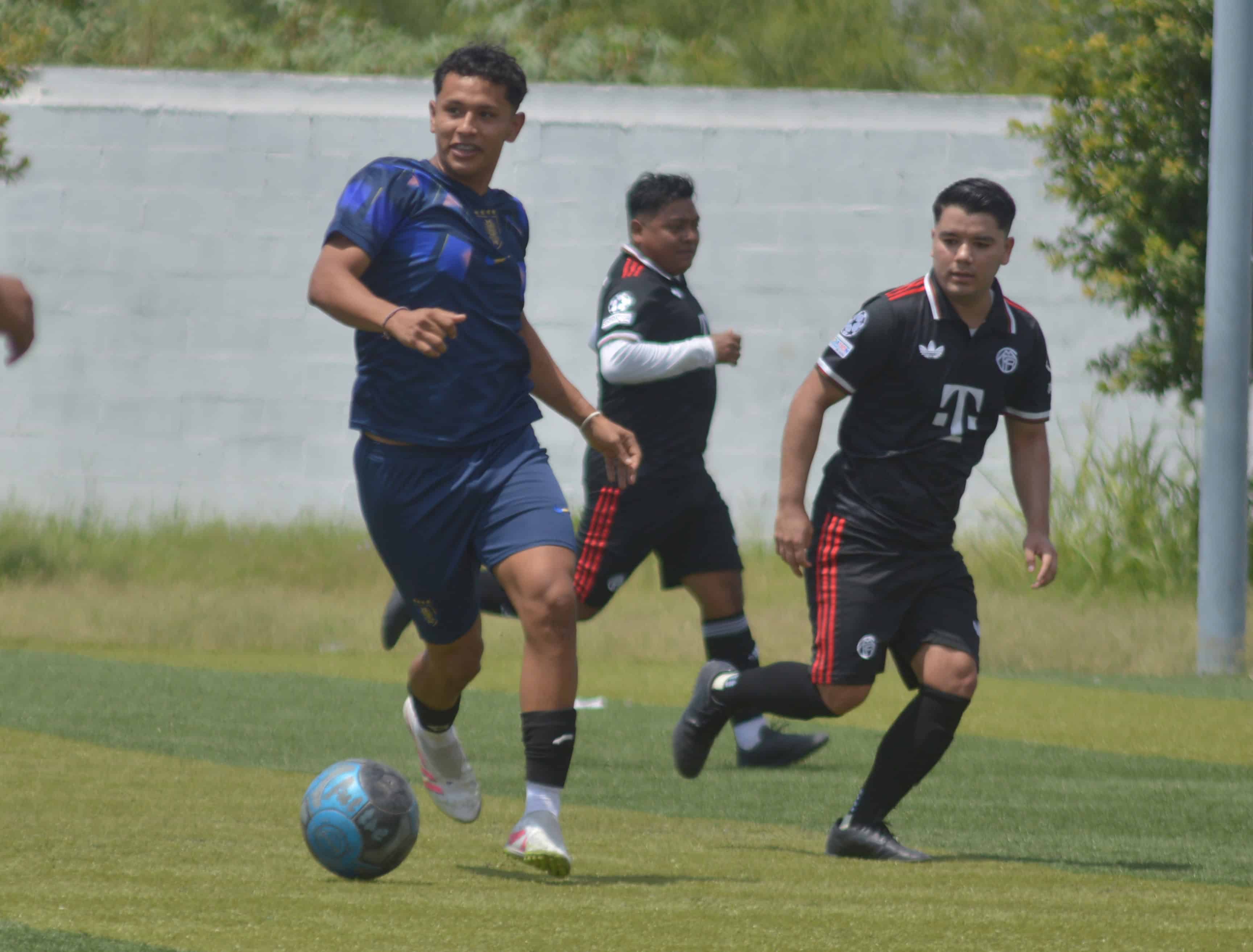Deportivo Bayer avanza en la Copa tras vencer a Cruz Azul: 2-0