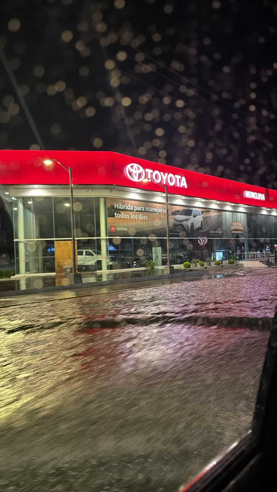 Lluvias provocan inundaci&oacute;n y caos