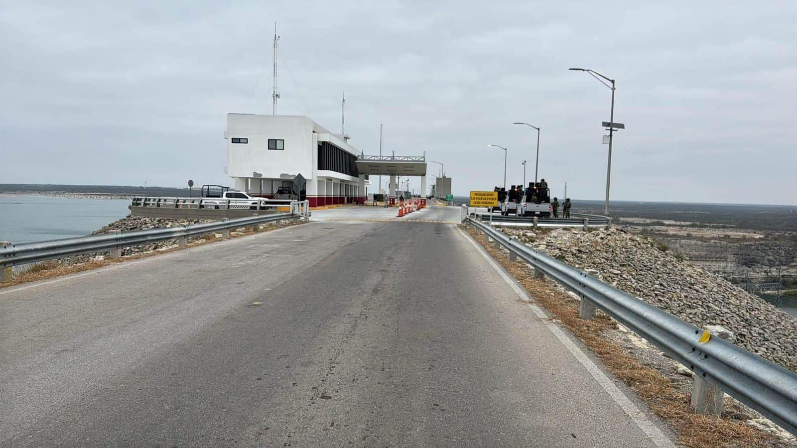 Aplazan nuevamente reapertura del cruce por la Presa de la Amistad