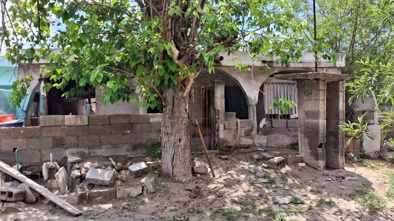 Solo frente al desastre: don Jos&eacute;, a sus 80 a&ntilde;os, lucha por levantar su hogar tras lluvia