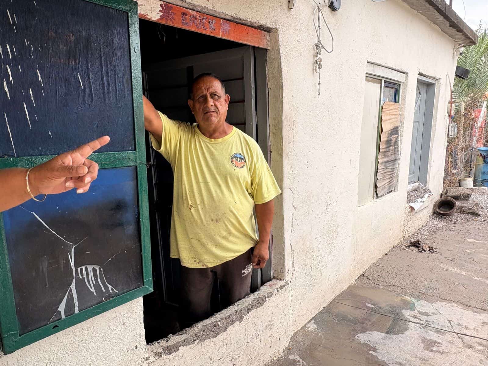 Luciano del Bosque enfrenta problemas por inundaciones en su hogar