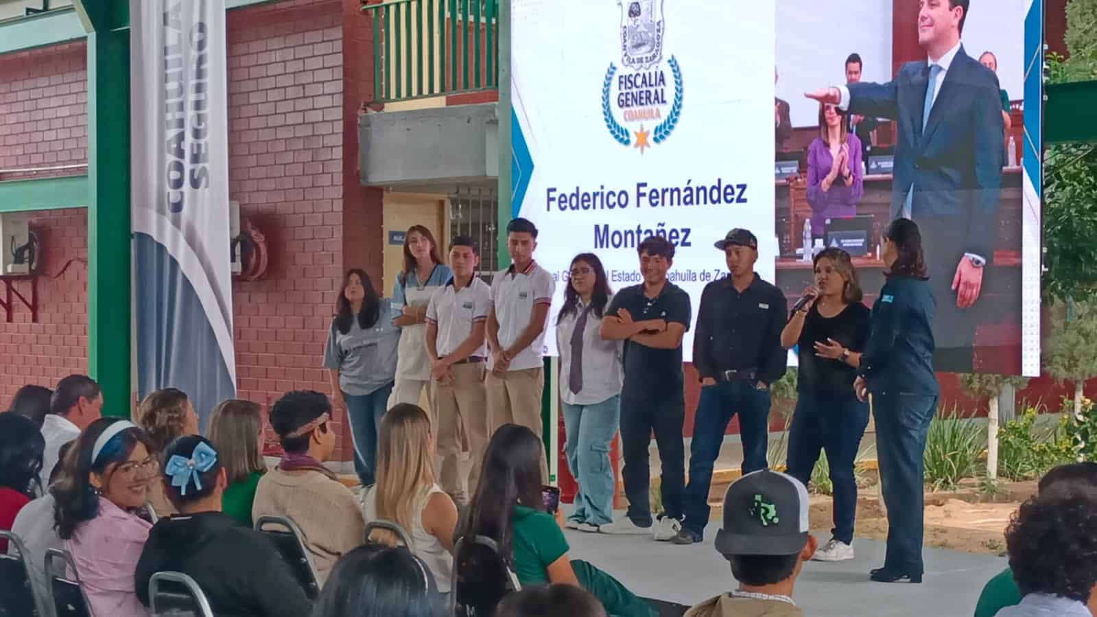 Federico Fern&aacute;ndez Monta&ntilde;ez refuerza la seguridad en CECyTEC Norte
