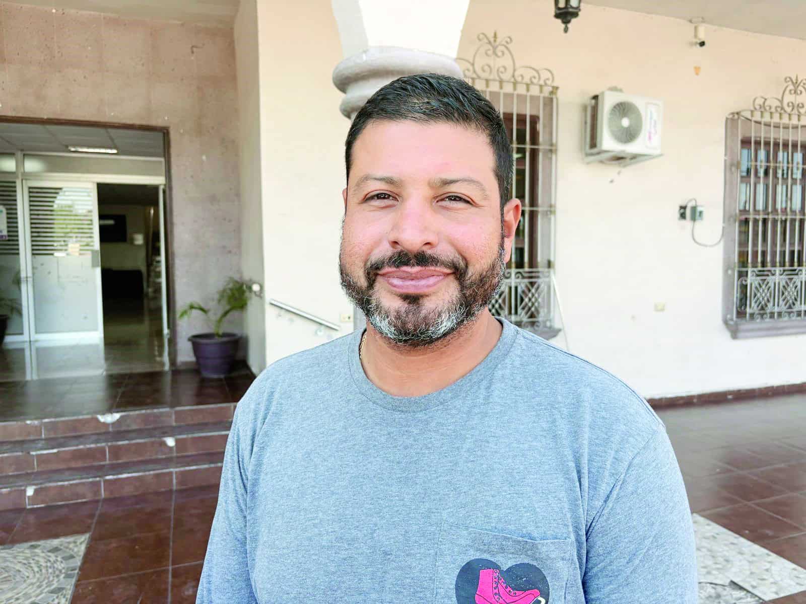 Alejandro S&aacute;nchez C&aacute;rdenas coordina limpieza en ejido La Cruz tras fallecimiento