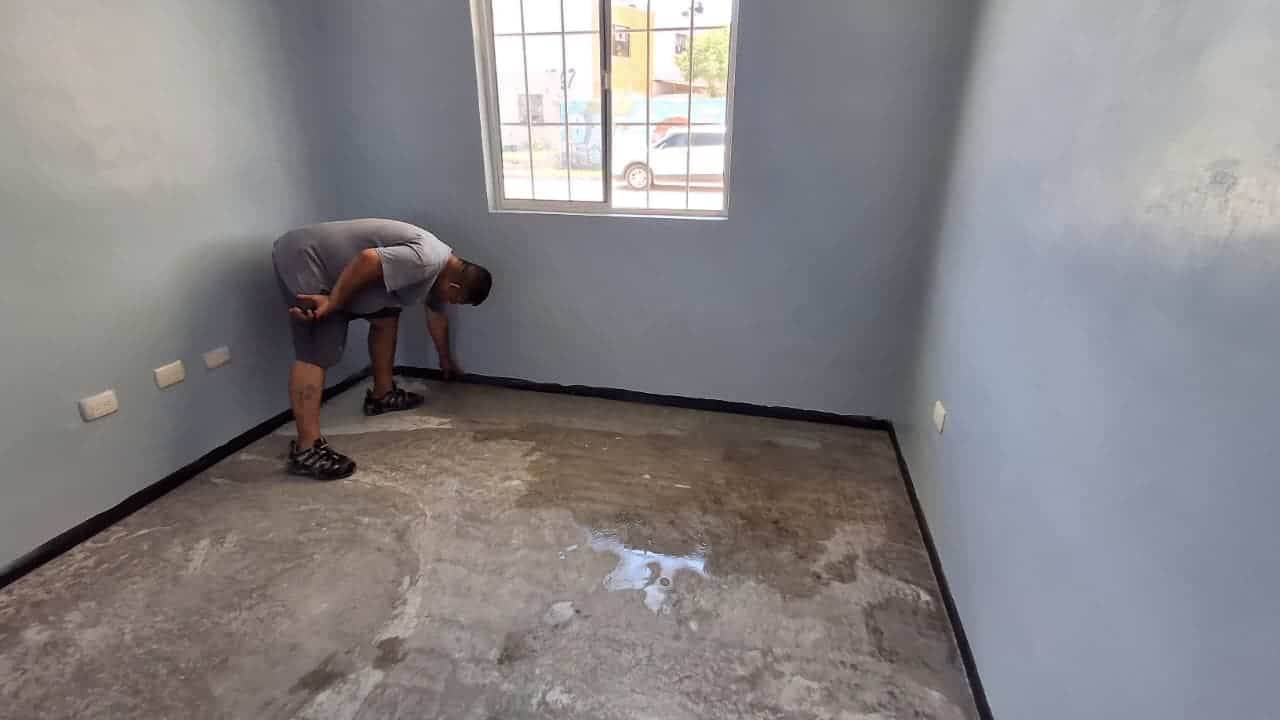 Familias en Colinas de Santiago sufren por inundaciones y robos tras entrega de casas