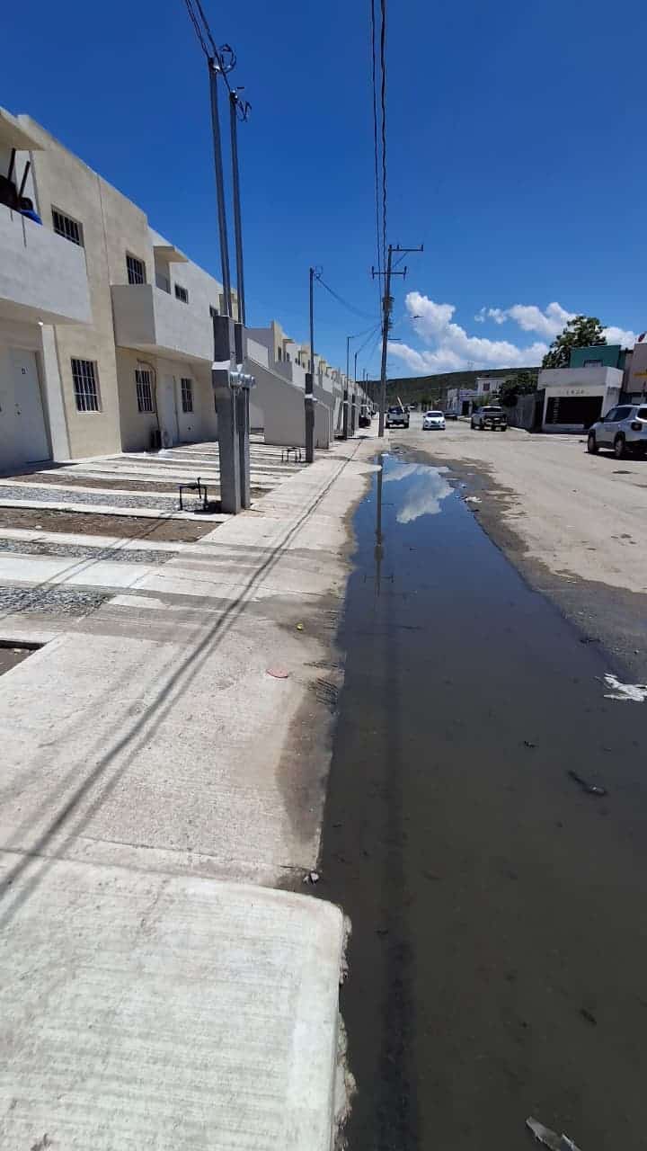 Familias en Colinas de Santiago sufren por inundaciones y robos tras entrega de casas