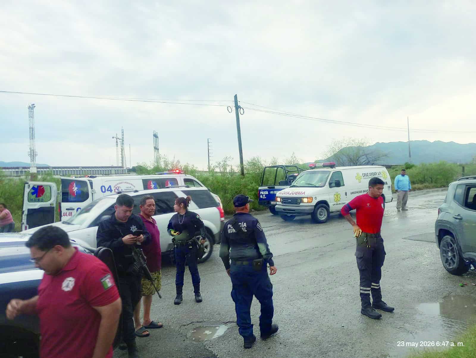 Accidente en Frontera: camioneta impacta poste de CFE