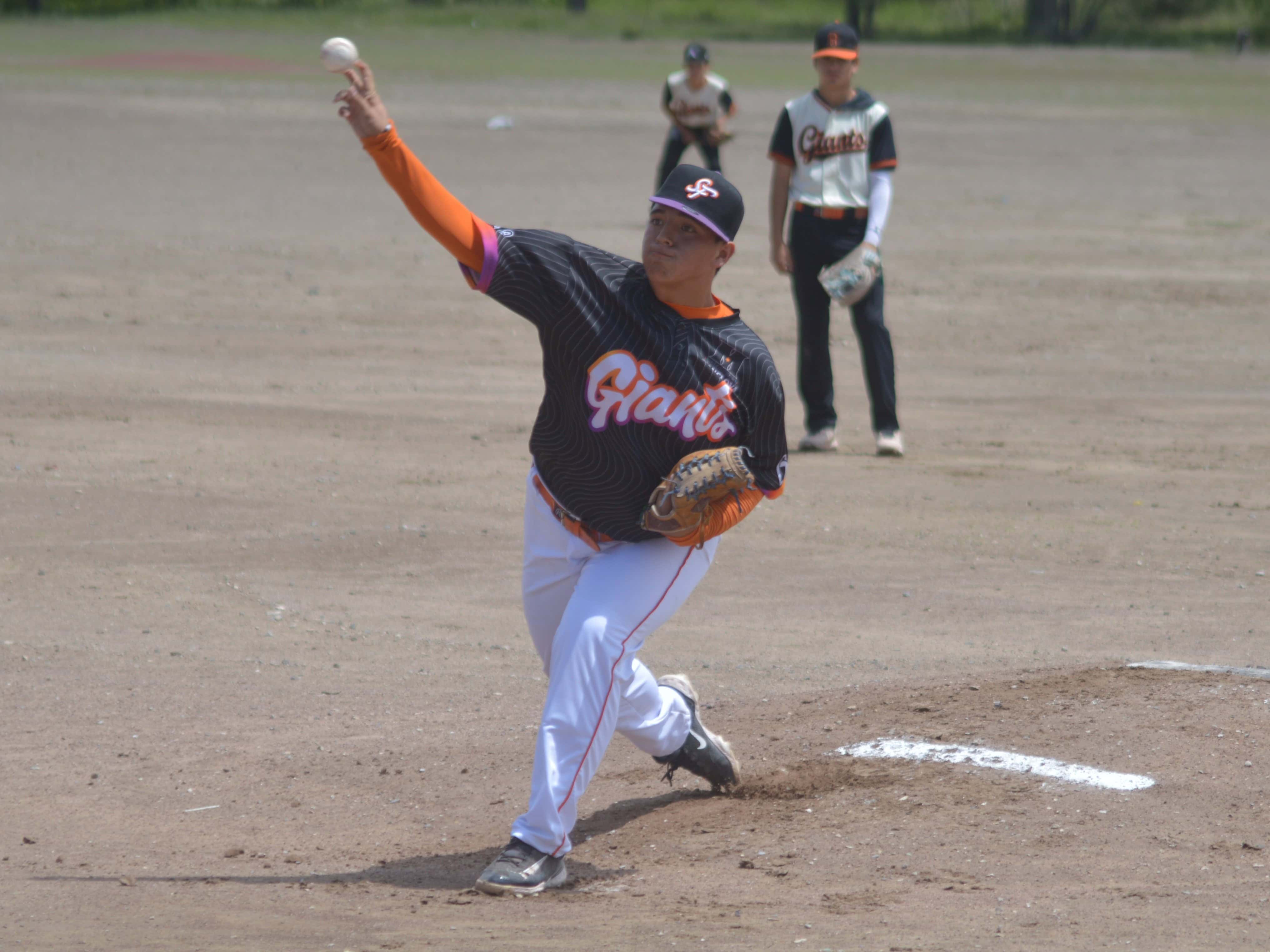 Emiliano Castillo y David Hern&aacute;ndez gu&iacute;an a Gigantes: victoria 11-0 sobre Diablos