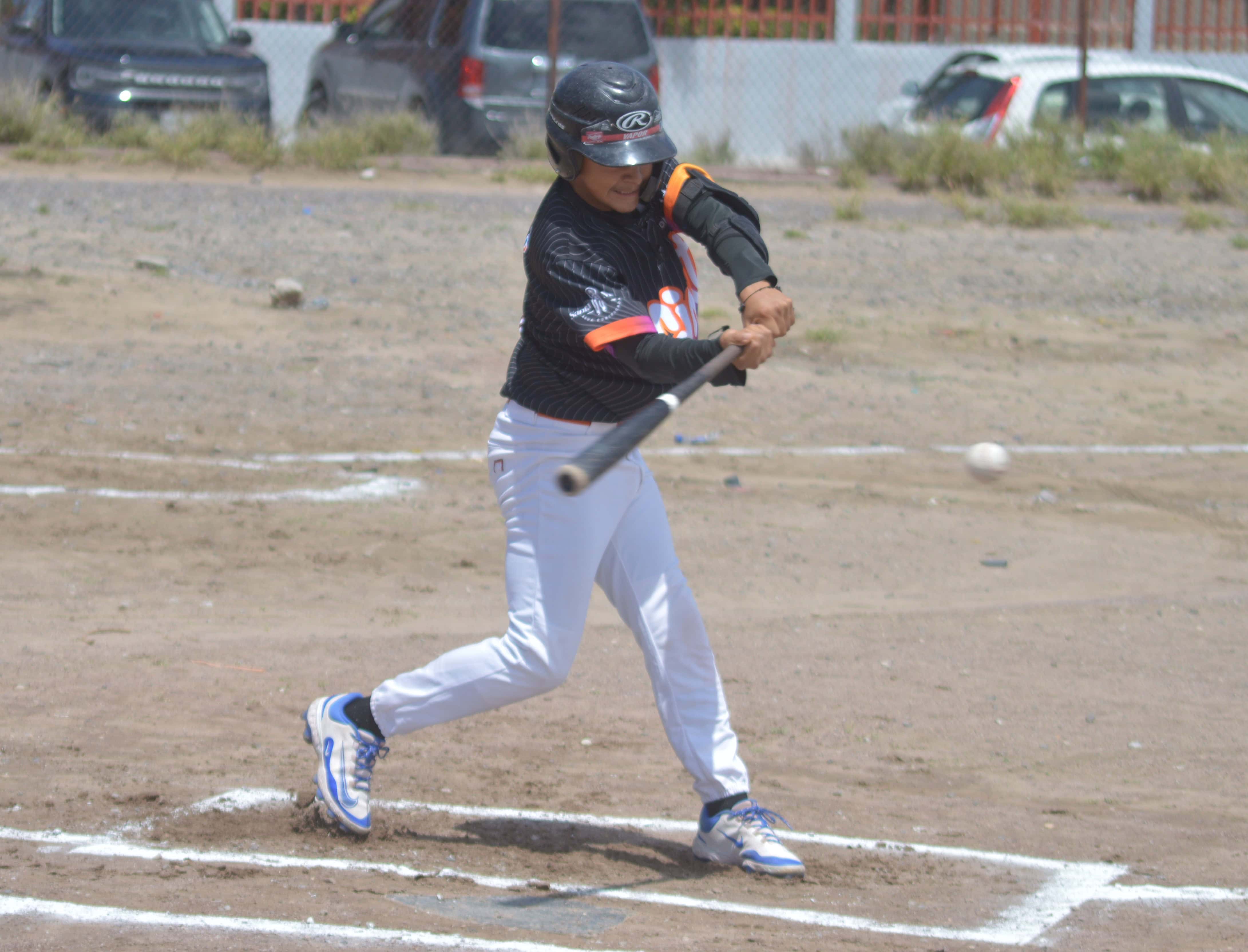 Emiliano Castillo y David Hern&aacute;ndez gu&iacute;an a Gigantes: victoria 11-0 sobre Diablos
