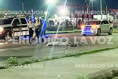 Muere arroyado Pequeño ciclista