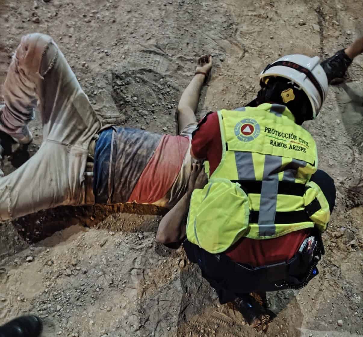 Pierde motociclista la batalla tras accidente