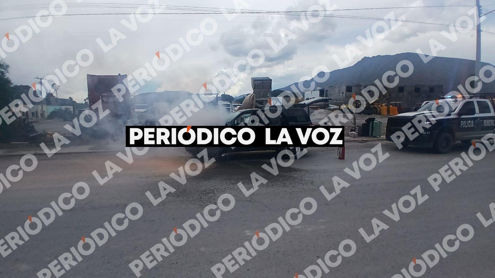 Incendio de camioneta Ford Escape genera alarma en Cuatro Ci&eacute;negas