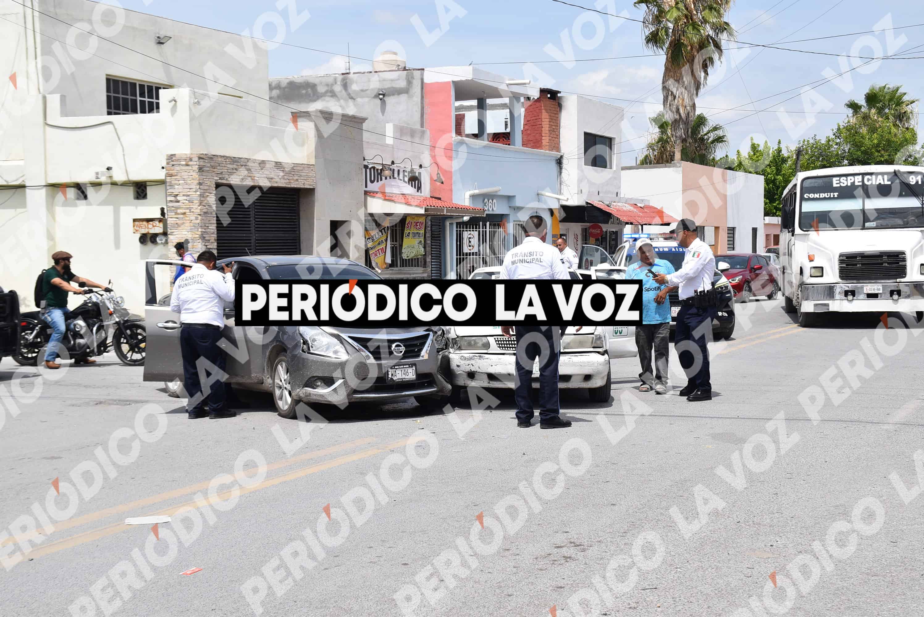 Pasajera herida tras choque de taxi en Monclova