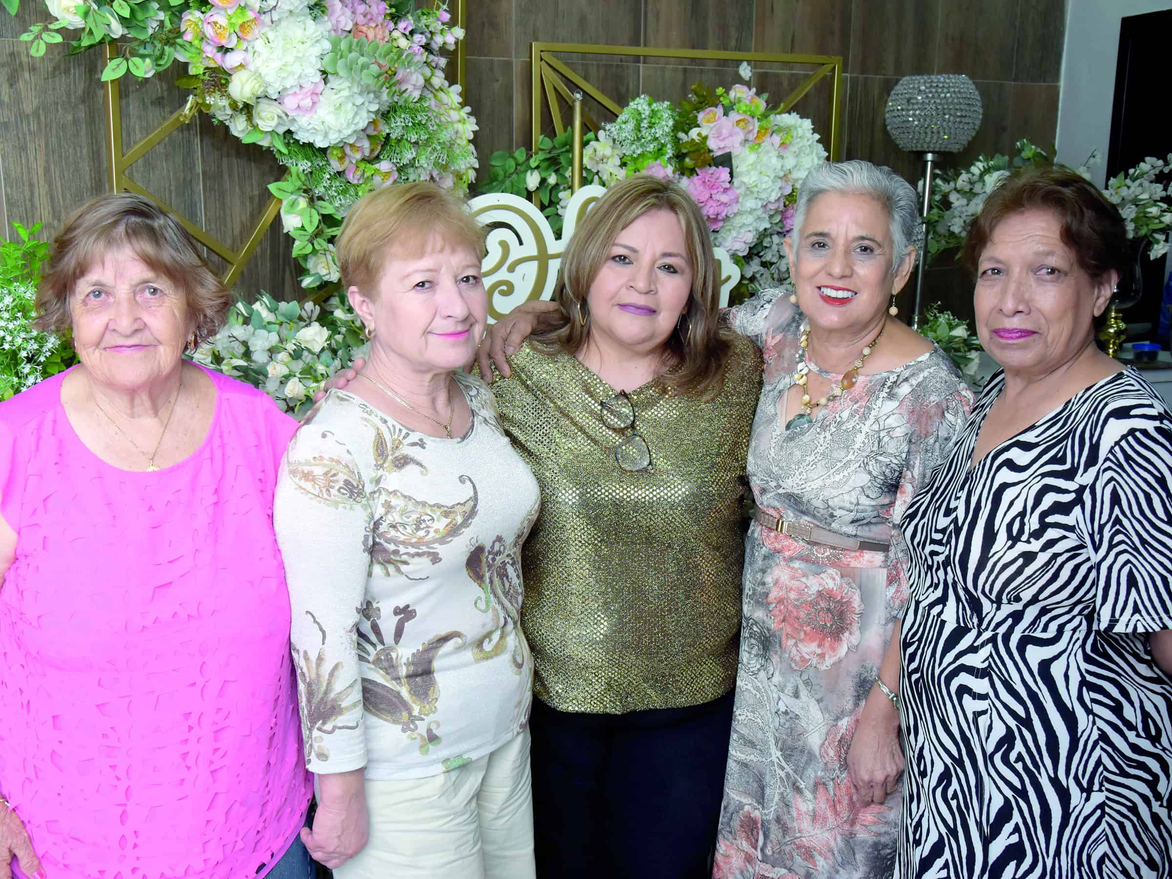 Nora Franco celebra su cumplea&ntilde;os n&uacute;mero 62 rodeada de amigos y familiares