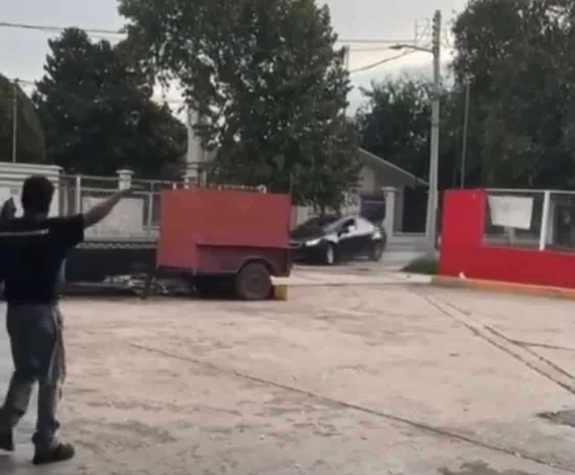 Automovilista pierde control y choca en M&uacute;zquiz: granizada sorprende