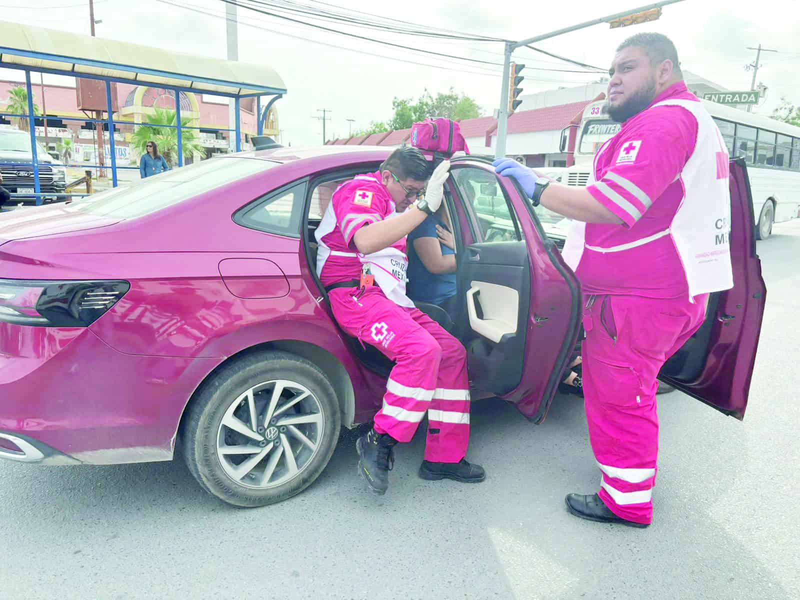 Accidente automovil&iacute;stico deja tres lesionadas en Monclova