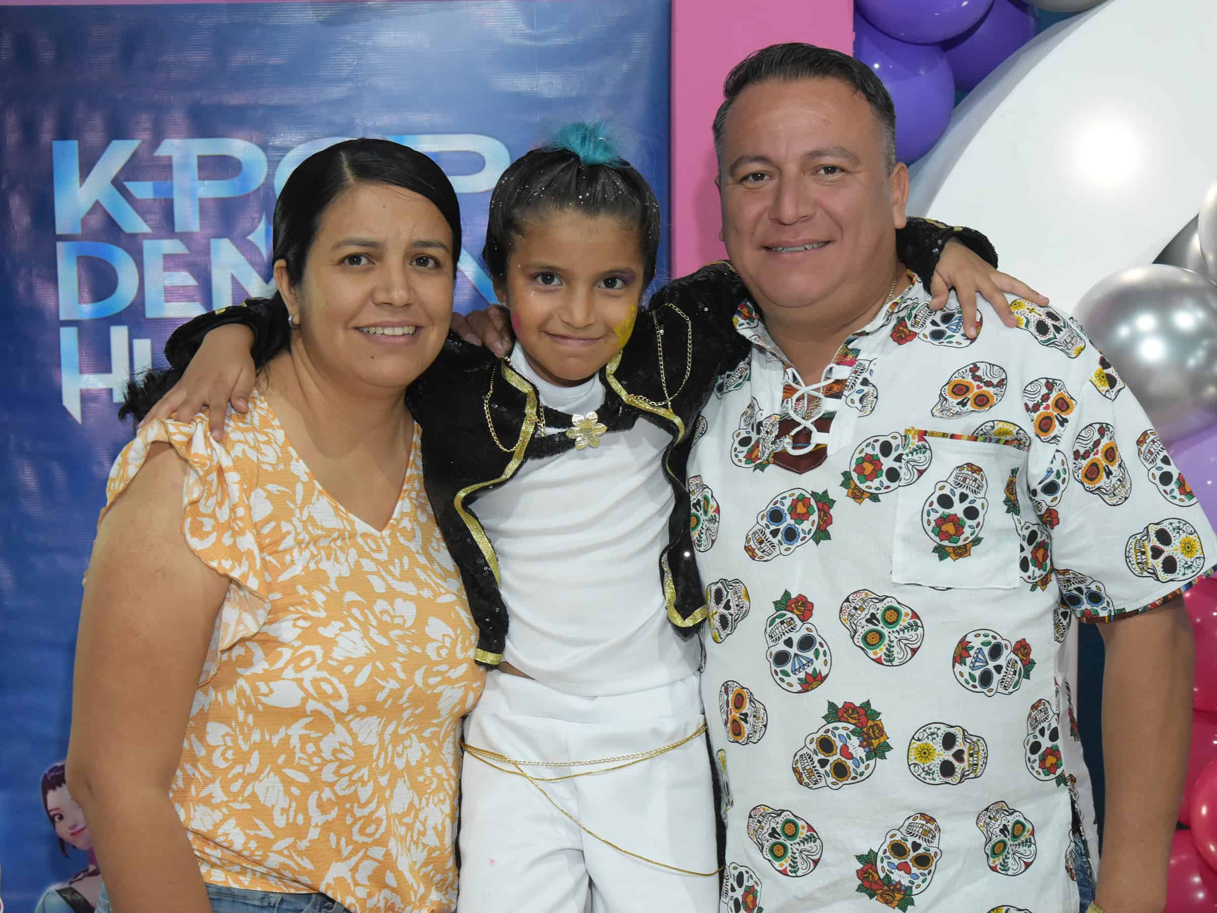 Karla Luc&iacute;a Pi&ntilde;a celebra su cumplea&ntilde;os en Monclova con tem&aacute;tica K-pop