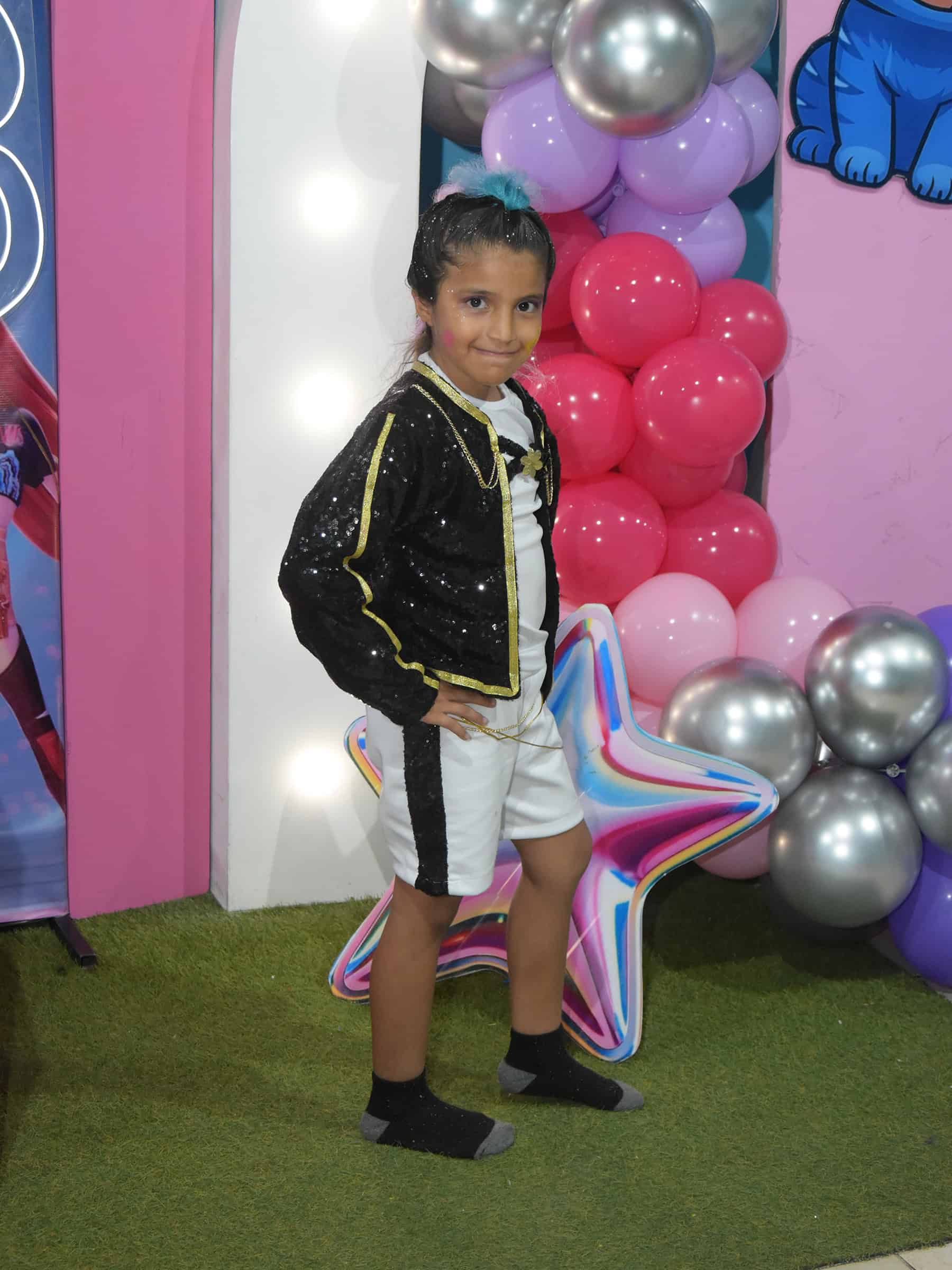 Karla Luc&iacute;a Pi&ntilde;a celebra su cumplea&ntilde;os en Monclova con tem&aacute;tica K-pop